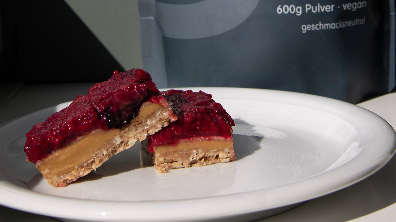 Erdnuss-Beeren-Proteinriegel
